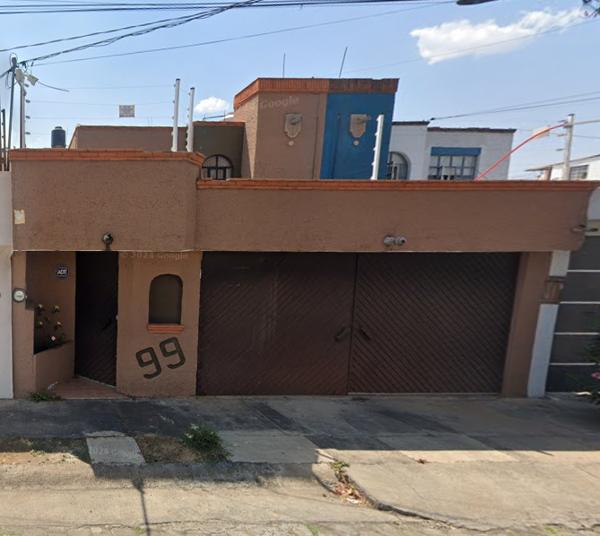 Casa en venta en Jardines de Torremolinos, Morelia, Michoacán de Ocampo