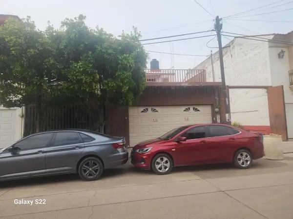 Juan Manuel León Vende Casa en Corona Araiza #266 en Autlán de Navarro, Jalisco - 3173883580