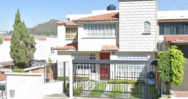CASA EN VENTA EN LOMAS VERDES CUARTA SECCIÓN, NAUCALPAN DE JUÁERZ, ESTADO DE MÉXICO. CASA EN VENTA EN LOMAS VERDES CUARTA SECCIÓN, NAUCALPAN DE JUÁERZ, ESTADO DE MÉXICO.