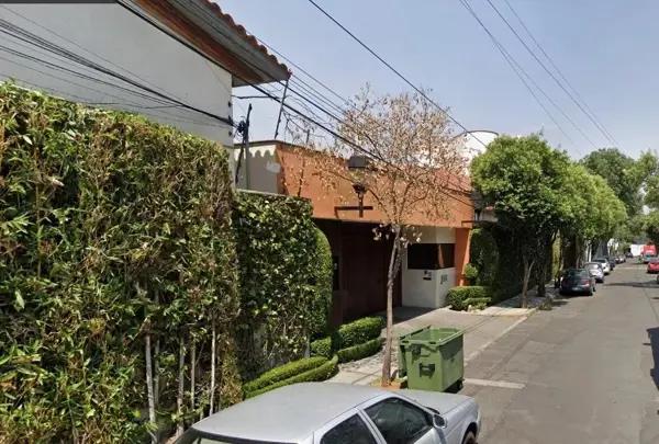 Se Vende Casa de Recuperación Bancaria en Ignacio Allende, Tlalpan Centro I, Ciudad De México.