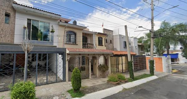 VENDO CASA EN COLINAS DEL REY, ZAPOPAN-JAL