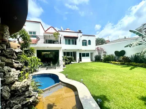 VENTA Excelente casa en Fraccionamiento San Jerónimo de Ahuatepec