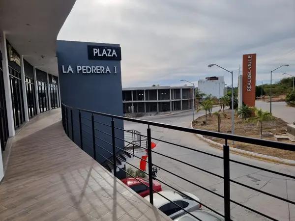 Renta de Local Comercial –  Plaza La Pedrera, Real del Valle