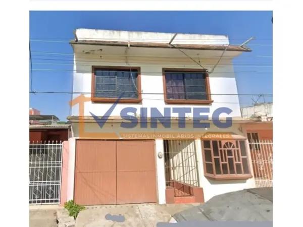 VENTA DE CASA 4 RECÁMARAS, INFONAVIT CAMIONEROS, COATZINTLA.