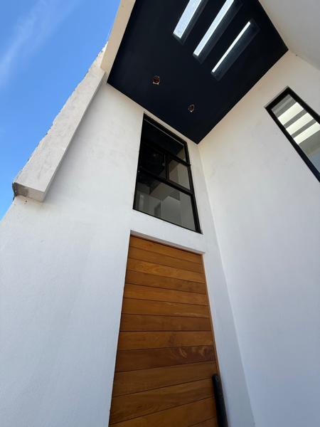 Casa en Venta en Fraccionamiento Privado en Corregidora, Querétaro, Cerca de Servicios