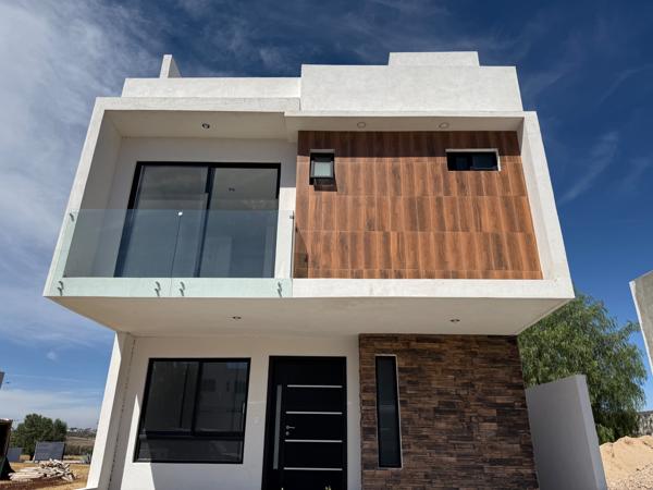 Casa en Venta con Roof Garden en Preserva Sur, Corregidora Casa en Venta con Roof Garden en Preserva Sur, Corregidora