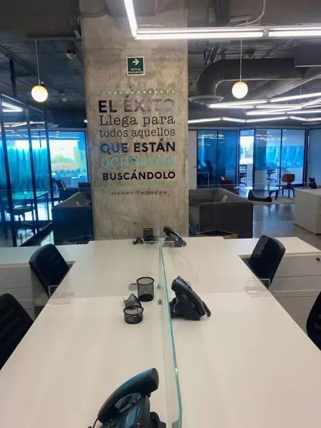 SE RENTA OFICINA EQUIPADA EN TOREO
