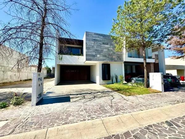 CASA EN VENTA EN LA CAMPIÑA, LEÓN GUANAJUATO