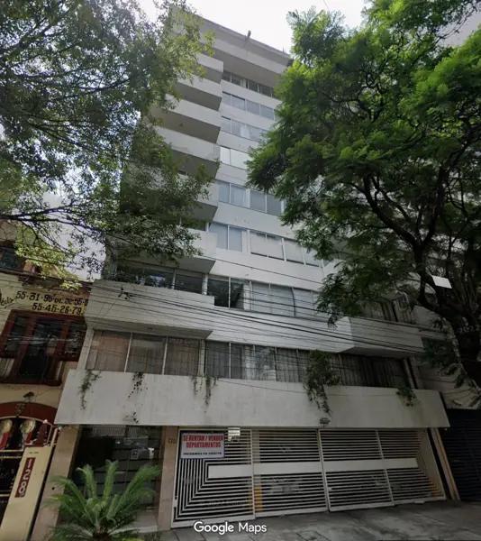 Bonito y luminoso departamento exterior con balcón. Excelente ubicación en Polanco. 142m2