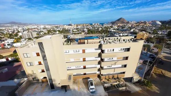 Departamento en Venta en Sunset Cabo San Lucas | 2 Recámaras | Rooftop con Alberca