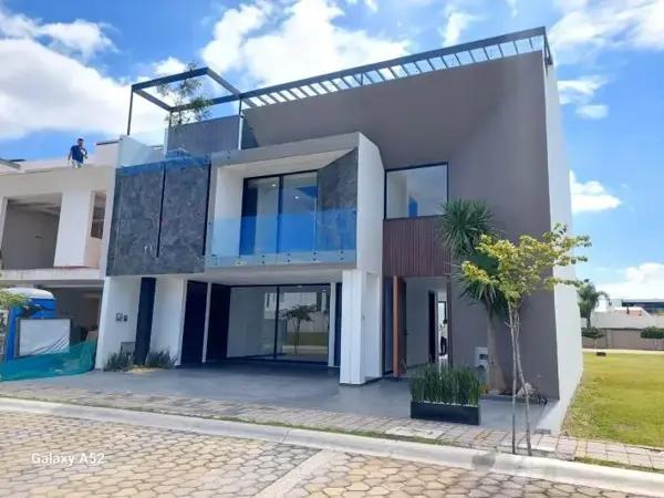 Casa en venta en Lomas de Angelópolis, Ocoyucan, Puebla