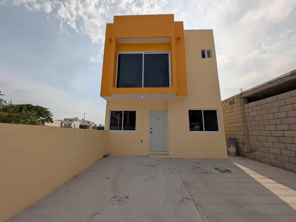 Hogar ideal en zona tranquila, a 5 min de Av. Monterrey, cerca de escuelas y del Parque Luna Luna.