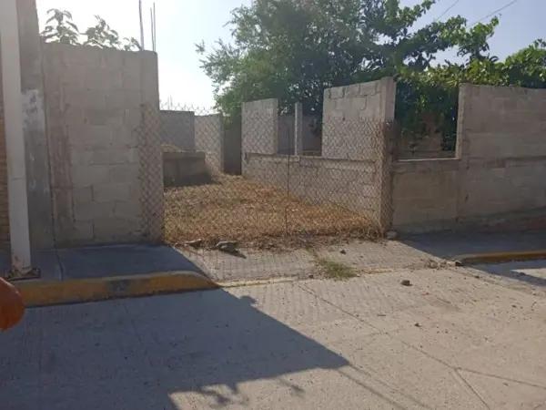 VENTA DE TERRENO 360 M2 CON OBRA EN CONSTRUCCIÓN COL PRENSA NACIONAL, POZA RICA, VERACRUZ.