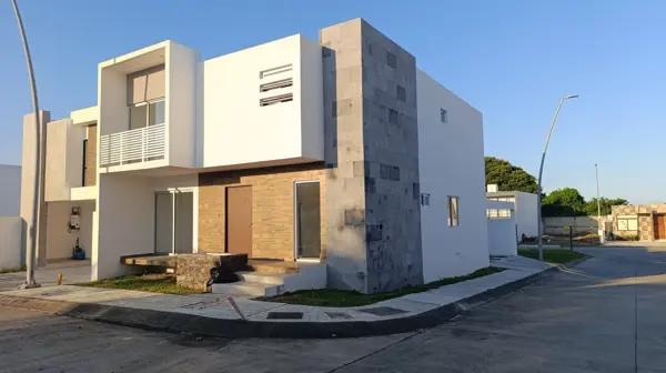 CASA NUEVA EN ESQUINA EN VENTA EN LOMAS DEL DORADO ( TERRENO CONTIGUO DE 179 M2 EN VENTA)