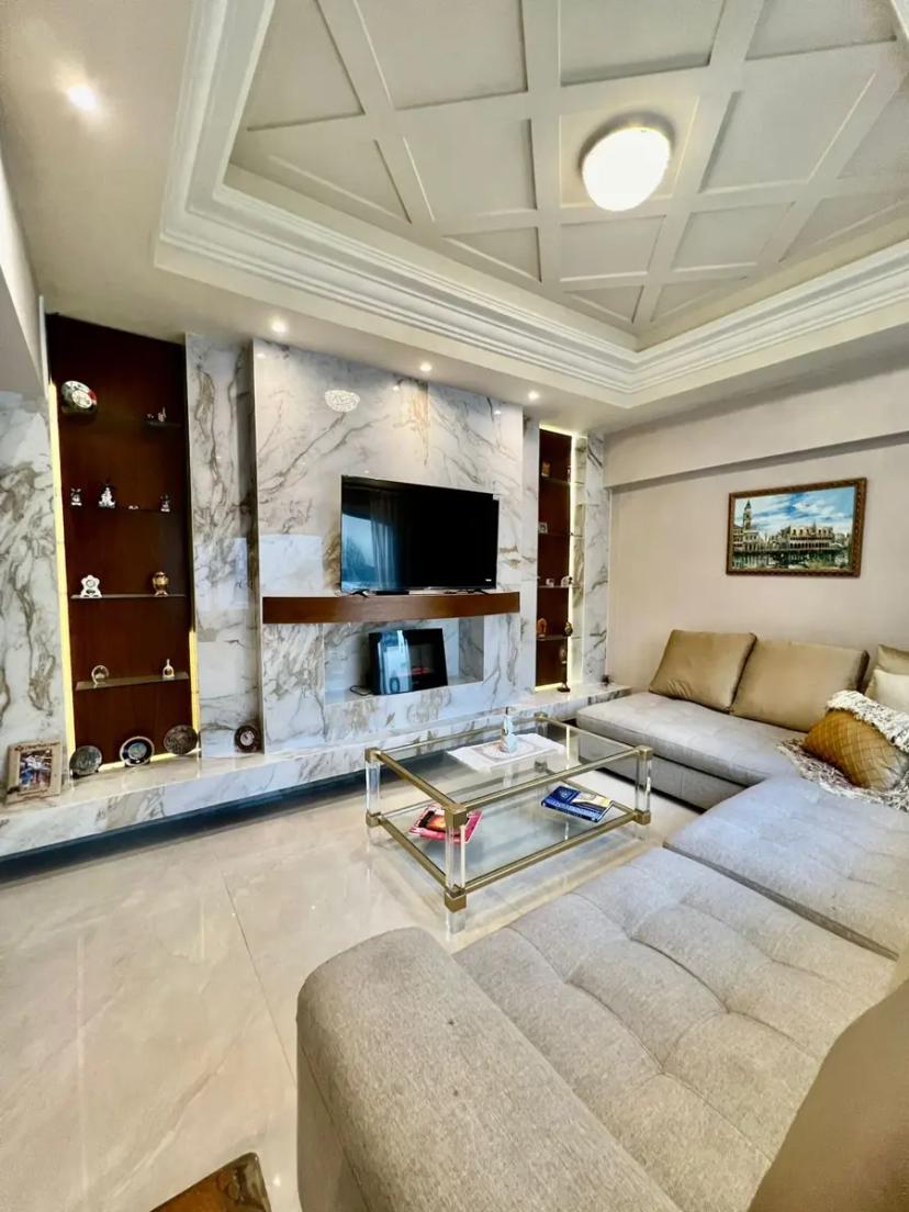 Foto 0 de Hermosa Residencia Frente a Área Verde en Jardines de Versalles Primer Sector. | Id nn-bx1000126