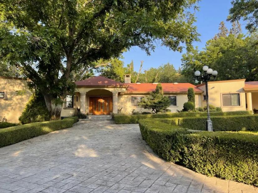 Foto 0 de Hermosa Residencia con Preciosas Areas Verdes en Fracc. Exclusivo Al Norte | Id nn-bx1000185