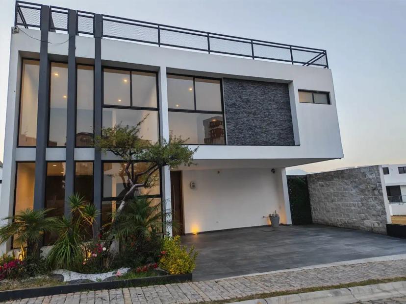 Foto 0 de Casa en venta en Lomas de Angelópolis, San Andrés Cholula | Id nn-on1000190