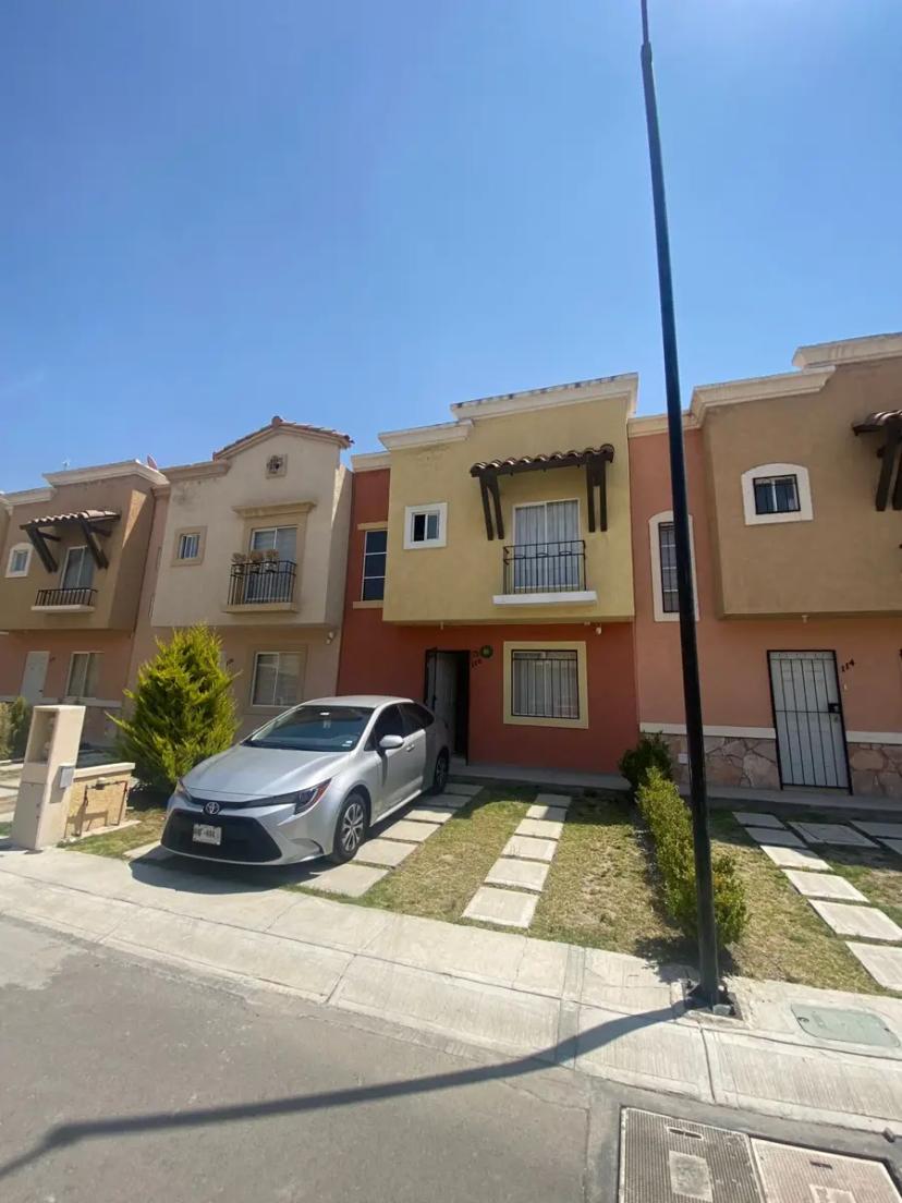 Foto 0 de Se vende casa cerca de plaza explanada Pachuca y universidades | Id nn-cs1000325