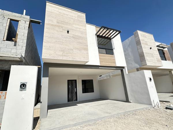 ¡GRAN PREVENTA! Casa en Fraccionamiento Montalia
