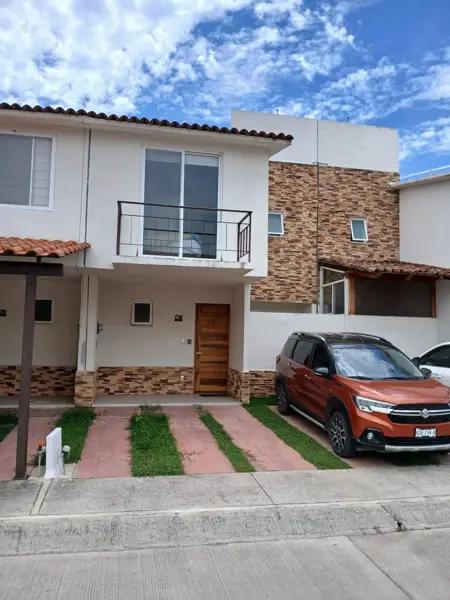 Casa  en venta amueblada de 3 recamaras, Las Juntas coto Villas Paradiso