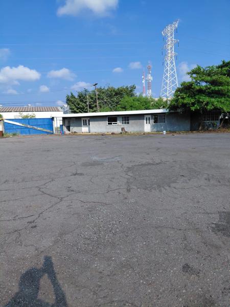 Bodega en venta zona industrial Bruno Paglai
