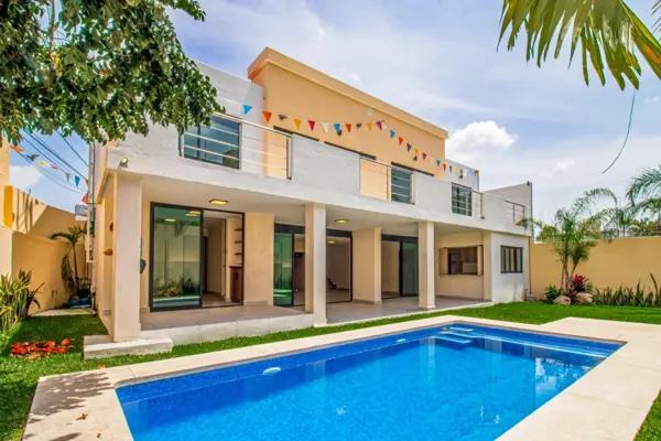 Casa con seguridad a la venta gran ubicación en Cuernavaca. Casa con seguridad a la venta gran ubicación en Cuernavaca.