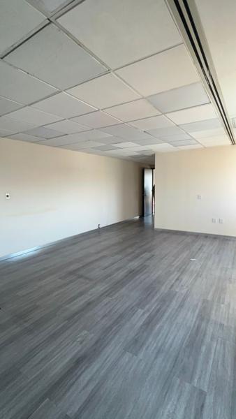 ESPACIO COMERCIAL de 100 m2 PARA NEGOCIO U OFICINA PLAZA SAN JUAN