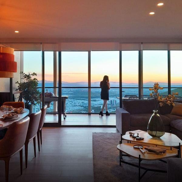 SE RENTA PENTHOUSE DE LUJO EN ROYAL VIEW -NUEVO-