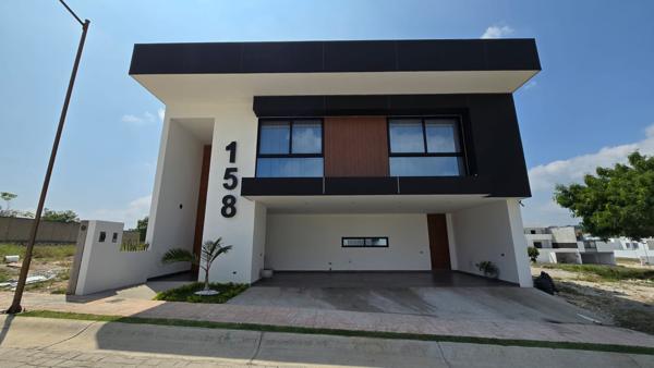 CASA EN VENTA, RESIDENCIAL PUERTA DE HIERRO GOLF &SPA, CLUB CAMPESTRE, TUXTLA GUTIERREZ