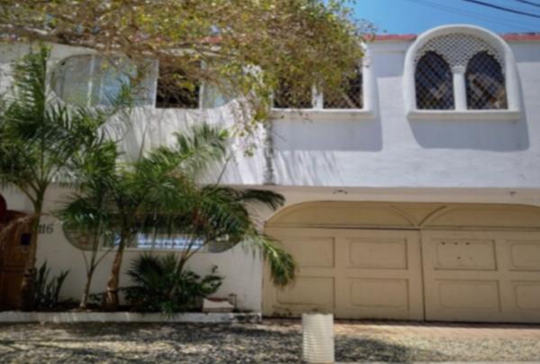 CASA ADJUDICADA EN FRACCIONAMIENTO LAS PLAYAS, ACAPULCO,GRO.
