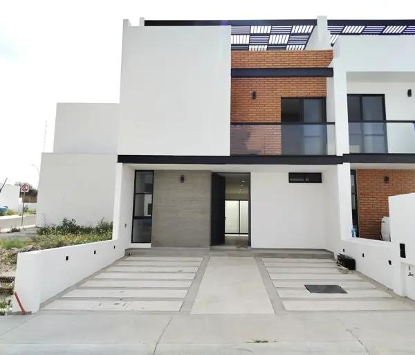 CASA EN VENTA FRACCIONAMIENTO ZIZANA, ZAKIA QUERÉTARO