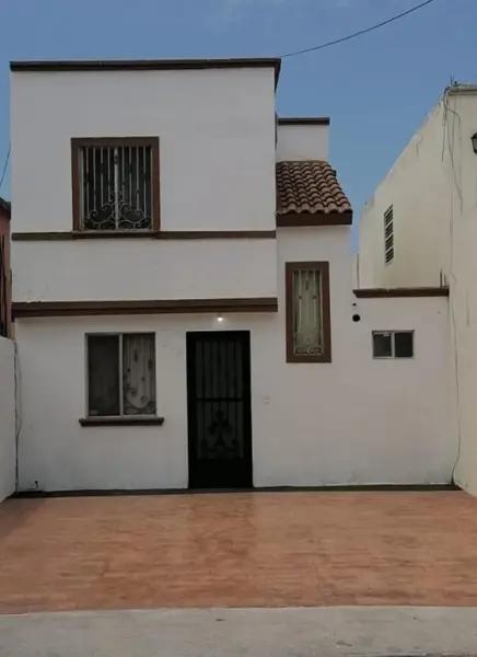 CASA EN VENTA  ZONA APODACA
