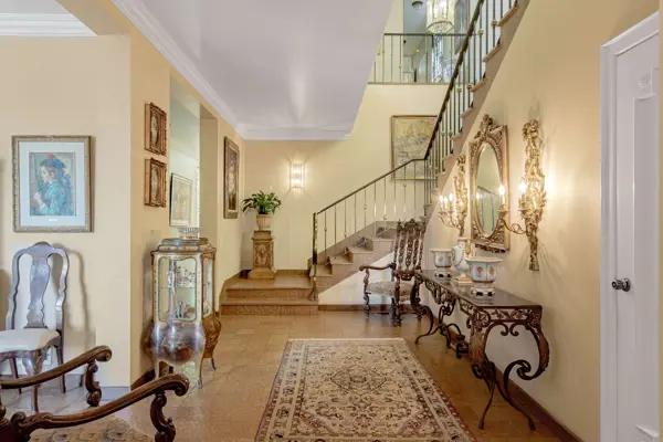 Casa en venta en Bosques de las Lomas, Ciudad de México Casa en venta en Bosques de las Lomas, Ciudad de México