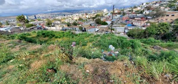 SE VENDEN 3 TERRENOS CENTRICOS EN TIJUANA, AMPLIOS 350 MT2 CADA UNO (10 X 35 MTS)  1,050 MT2 EN TOTA