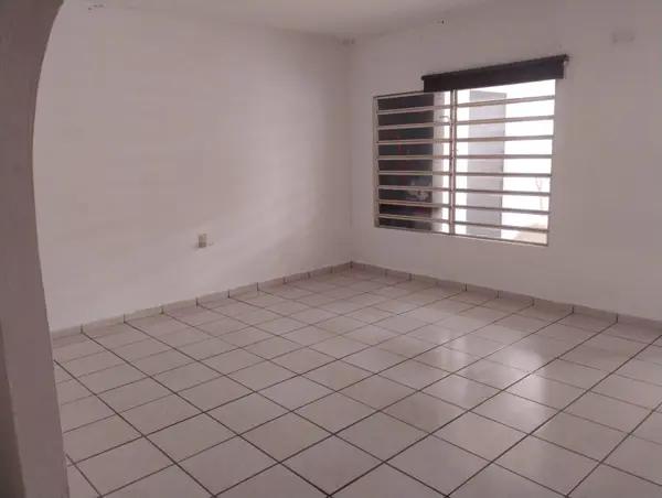 EN VENTA Casa amplia a tan solo 4 min de Periférico