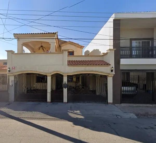 Se Vende Casa de Recuperación Bancaria en Isla Fiji, Jardines del Lago, 21330 Mexicali, B.C.
