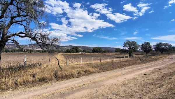 Terreno en venta a pie de carretera federal 57 km 42 dirección a San José Iturbide Guanajuato