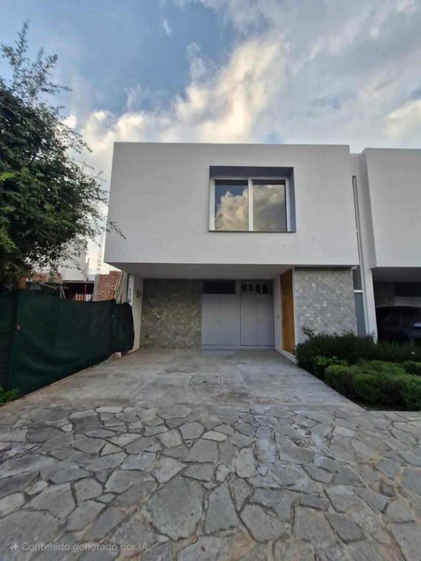 Foto 0 de Casa en venta en Solares, Zapopan, Jalisco | Id mx24-yw6263