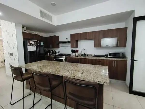 Casa en Residencial Senderos, Torreón -Recamara en planta baja Casa en Residencial Senderos, Torreón -Recamara en planta baja