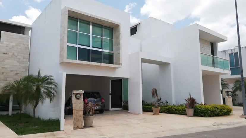 Foto 0 de Casa dentro de Privada, 3 recamaras, cuarto de servicio con baño | Id mx25-ow7842