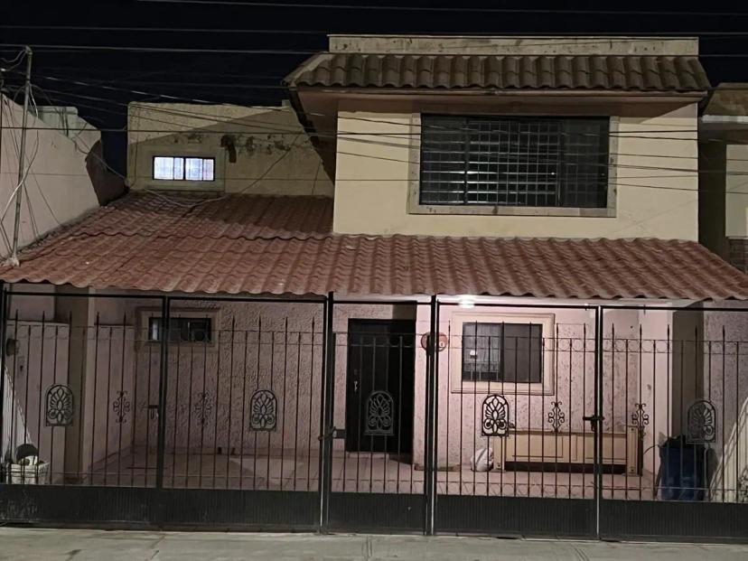 Foto 0 de ¡Casa en Venta en Ampliación La Rosita, Torreón! | Id nn-ax1000383