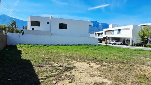 TERRENO EN VENTA BOSQUES DE LAS MISIONES, CARRETERA NACIONAL