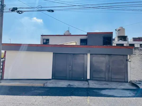 Casa en Venta en Toluca, Lomas Altas, calle Tepozan Casa en Venta en Toluca, Lomas Altas, calle Tepozan