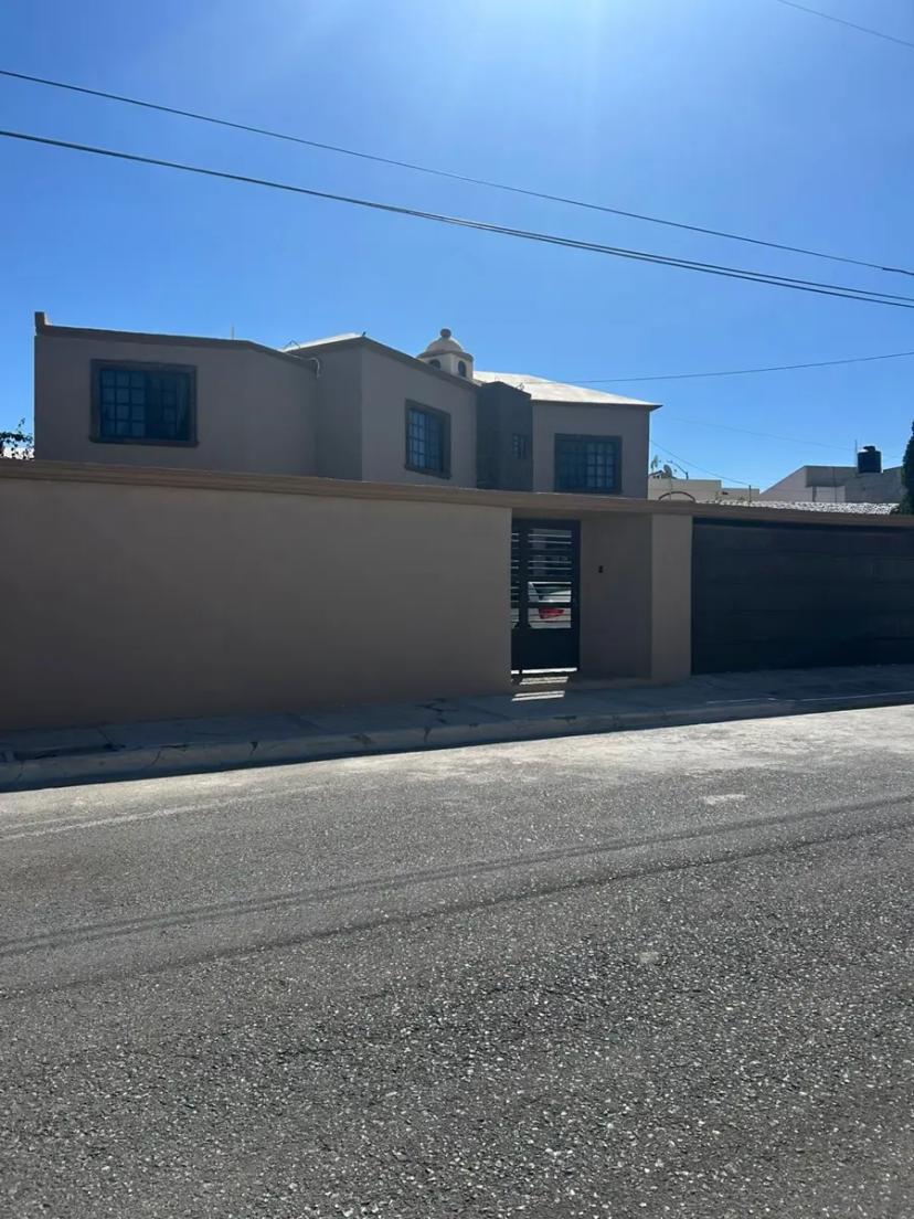 Foto 0 de Casa en venta en Los Pinos, Saltillo, Coahuila de Zaragoza | Id nn-fl1000124