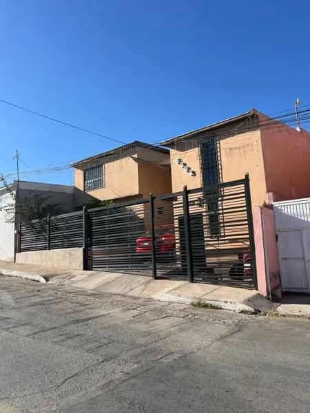 CASA EN VENTA!! CASA EN VENTA COLONIA GRANJAS