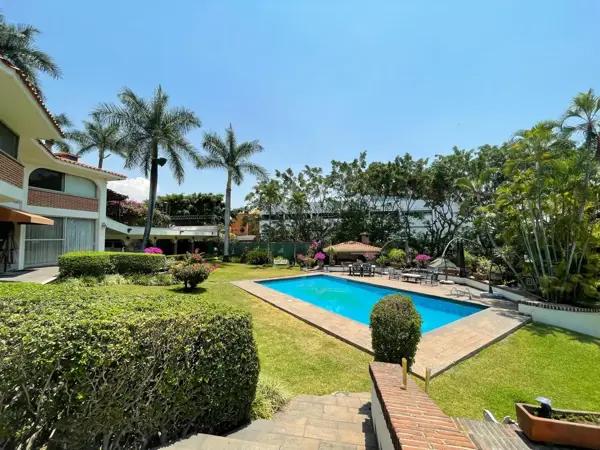 Residencia en VENTA En La Colonia Vista Hermosa