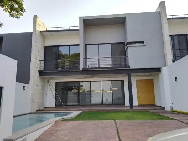 Casa Nueva en VENTA En Vista Hermosa Condominio de solo 5 CASAS