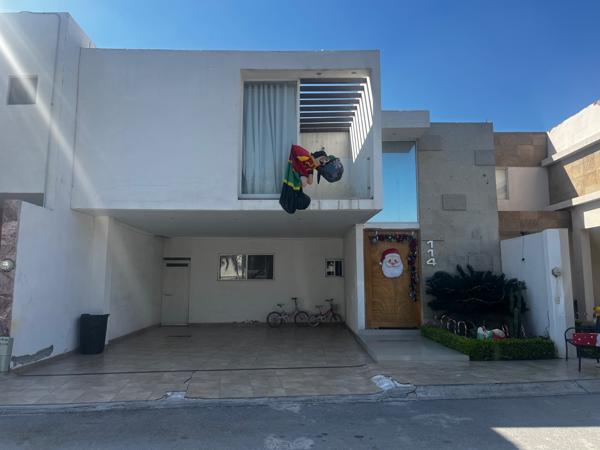 Casa en VENTA en fraccionamiento cerrado en Gómez Palacio, Dgo.