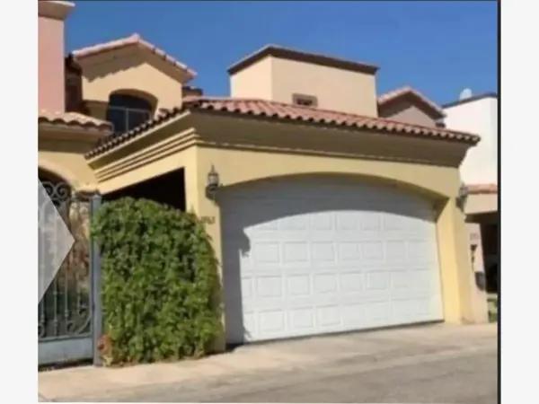 Se Vende Casa de Recuperación Bancaria en Priv. Rodeo Sur, Colonia La Jolla, Mexicali B.C.