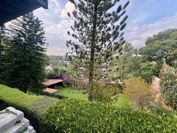 PROPIEDAD EN VENTA CON 2 BODEGAS Y EDIFICIO DE DEPARTAMENTOS PROPIEDAD EN VENTA CON 2 BODEGAS Y EDIFICIO DE DEPARTAMENTOS